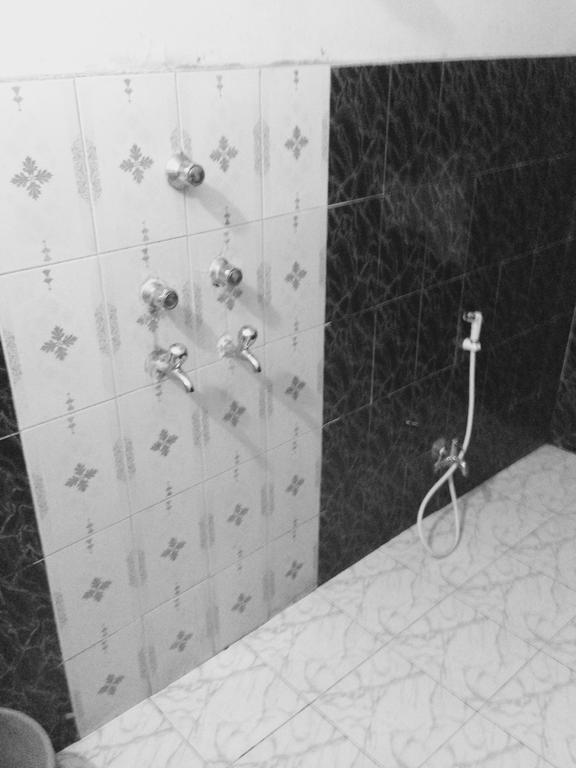 Hotel Bengal -100M From Park Circus 7 Point كولكاتا المظهر الخارجي الصورة
